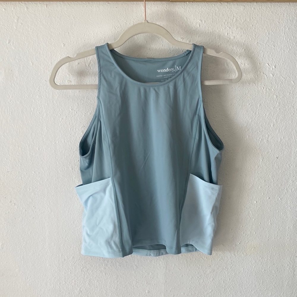 WONDERY HIKING SHIRT WITH POCKETS NEVER WORN!